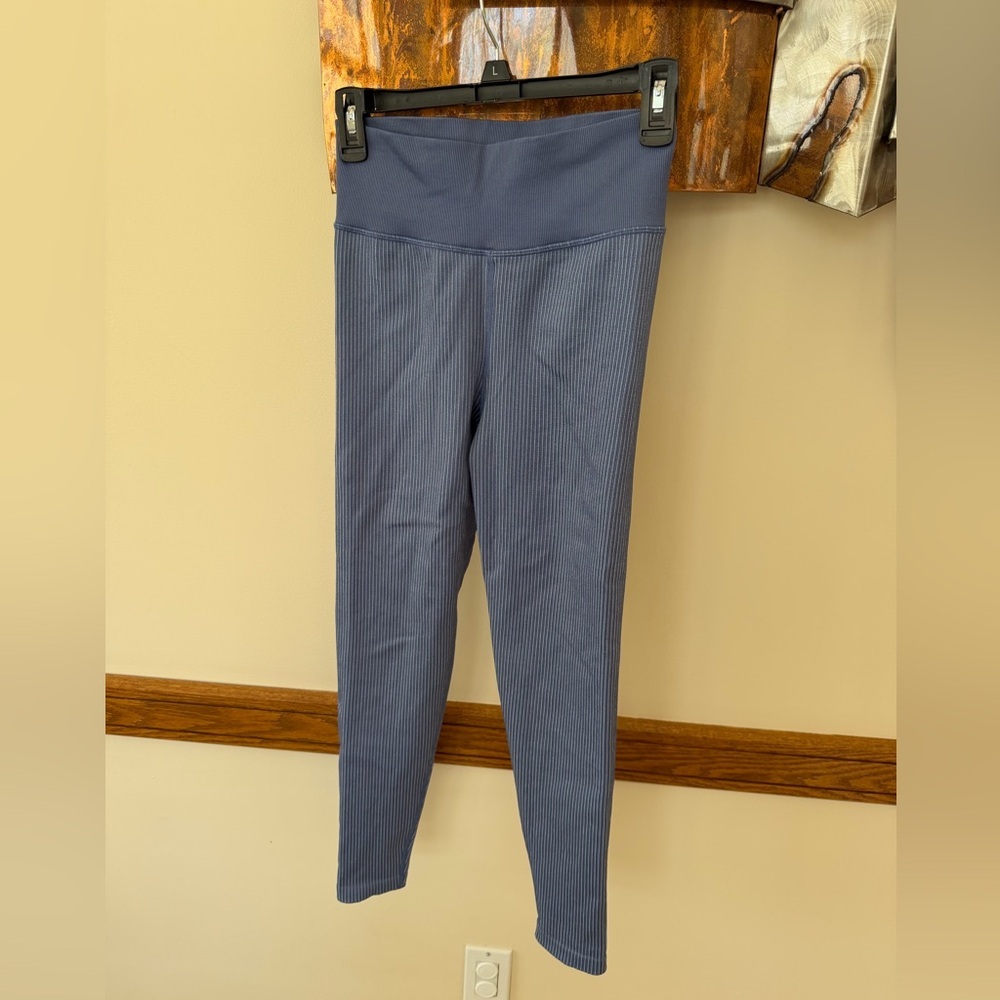 OFFLINE by Aerie Women's Blue Ribbed Leggings Size Small